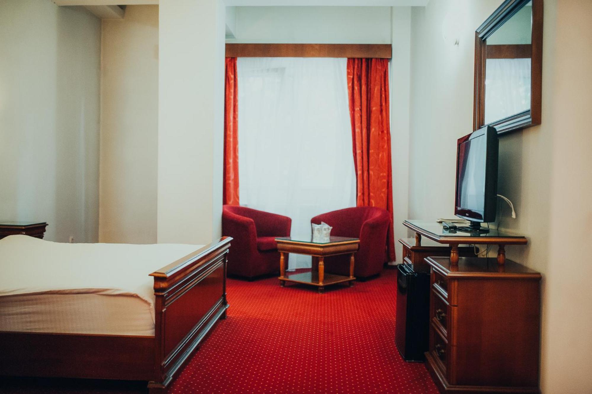Hotel Bavaria Craiova Exterior foto